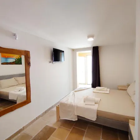 Petrarussa Superior Di Porto Cesareo
